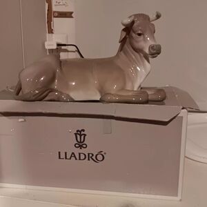 Lladro Ceramic Bull Figurine